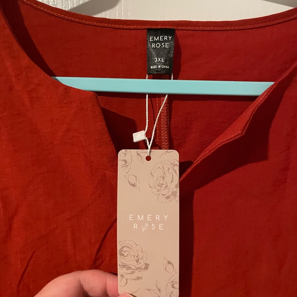 NWT Emery Rose Burnt Orange V-Neck Dress - Picture 2 of 6